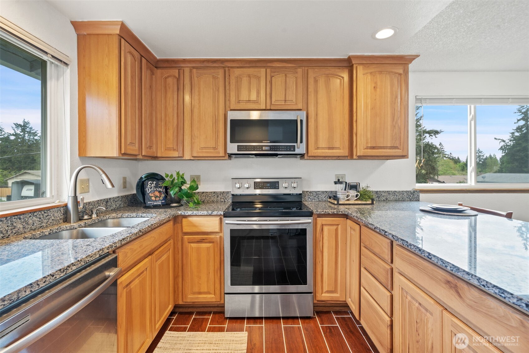 7292 E Harrison Street , Port Orchard, WA 98366