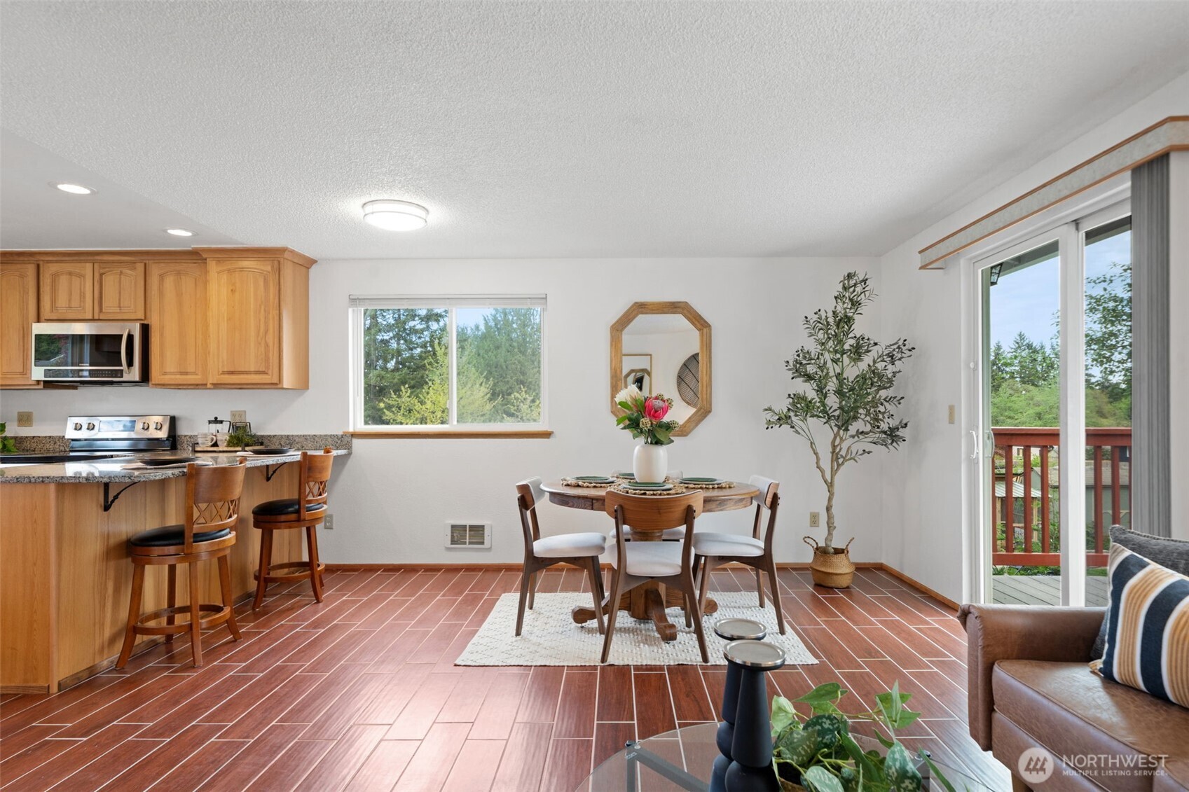 7292 E Harrison Street , Port Orchard, WA 98366