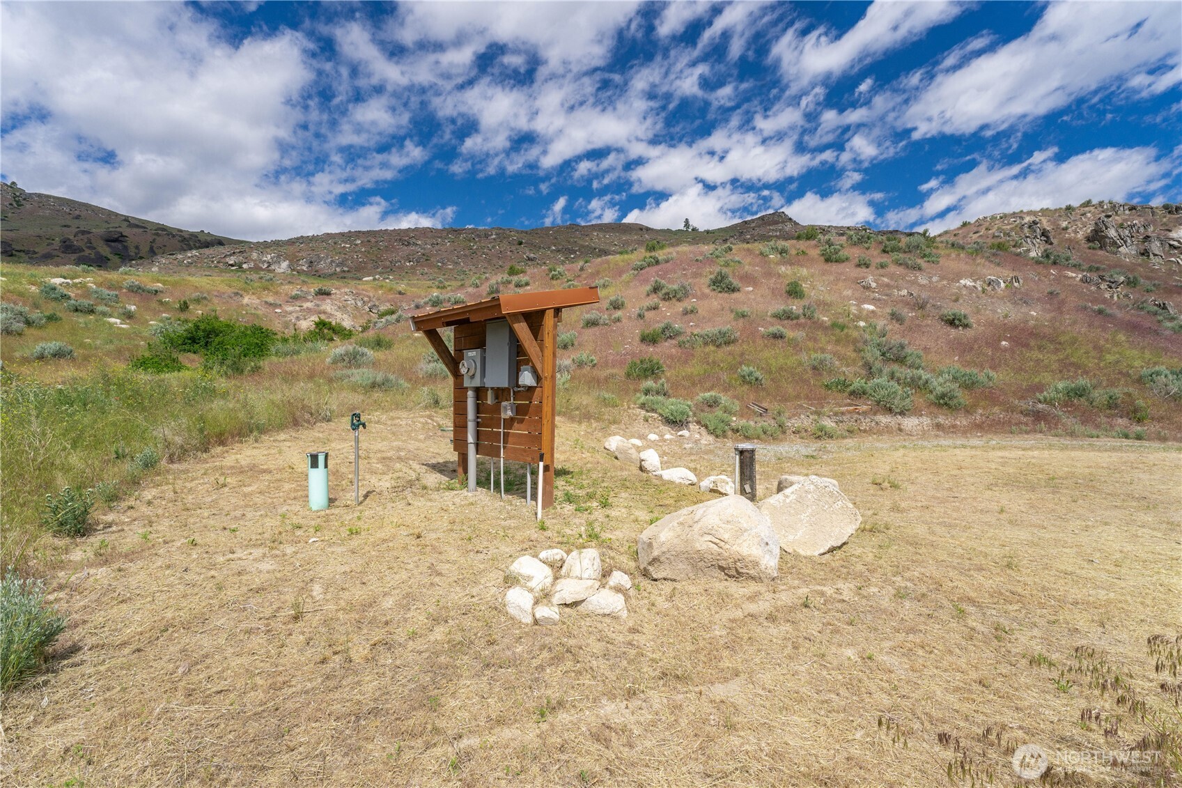 51 N Henney Lane , Brewster, WA 98812