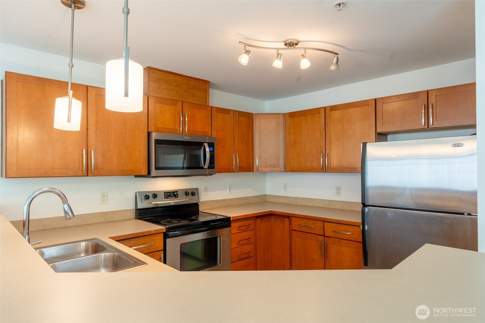 4050 S 212th Court #B, SeaTac, WA 98198