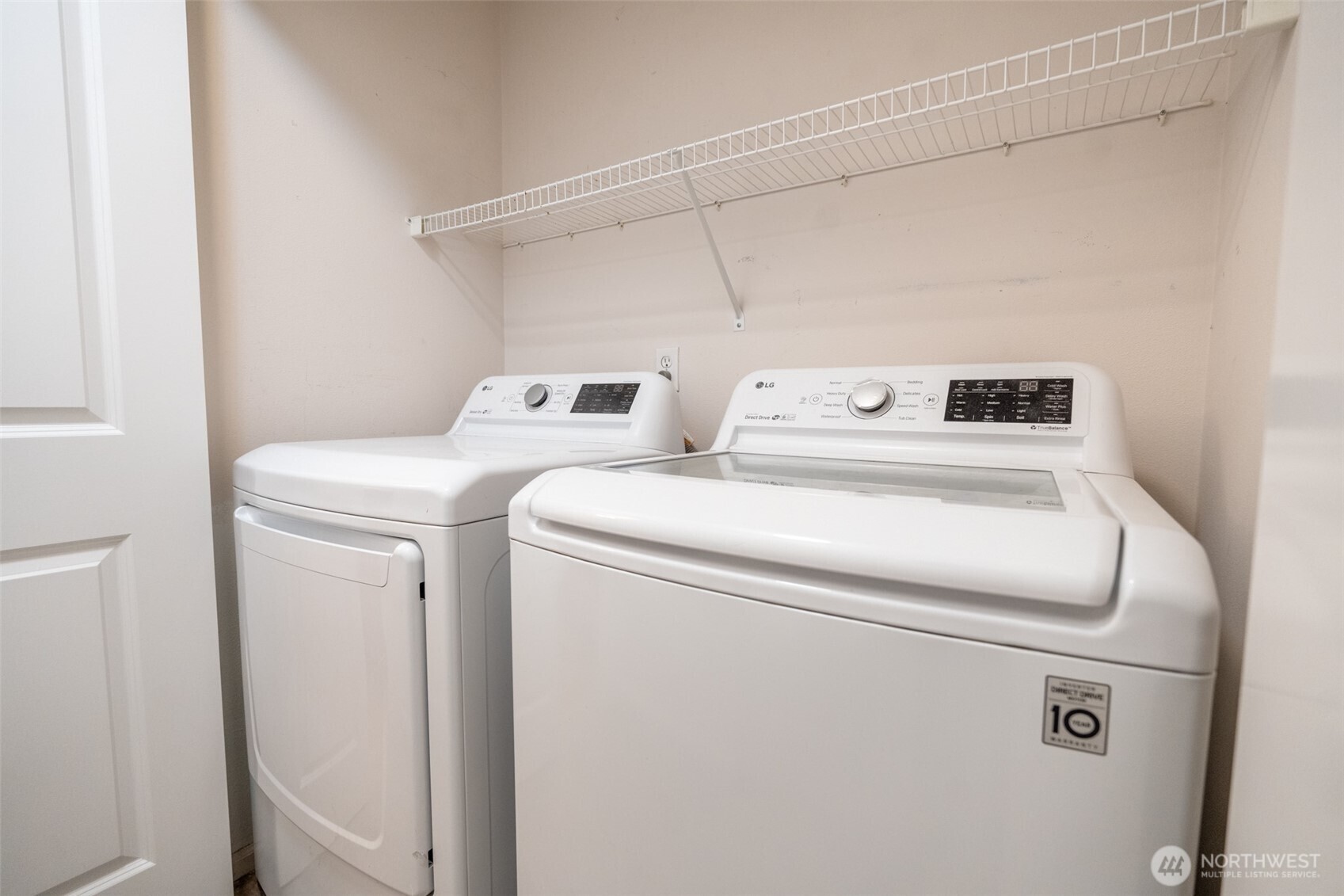 4050 S 212th Court #B, SeaTac, WA 98198