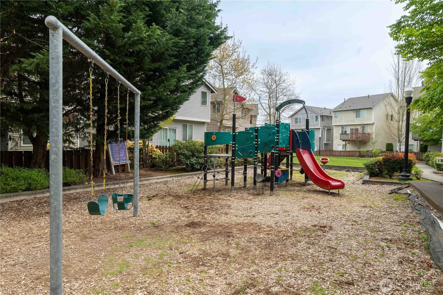 4050 S 212th Court #B, SeaTac, WA 98198