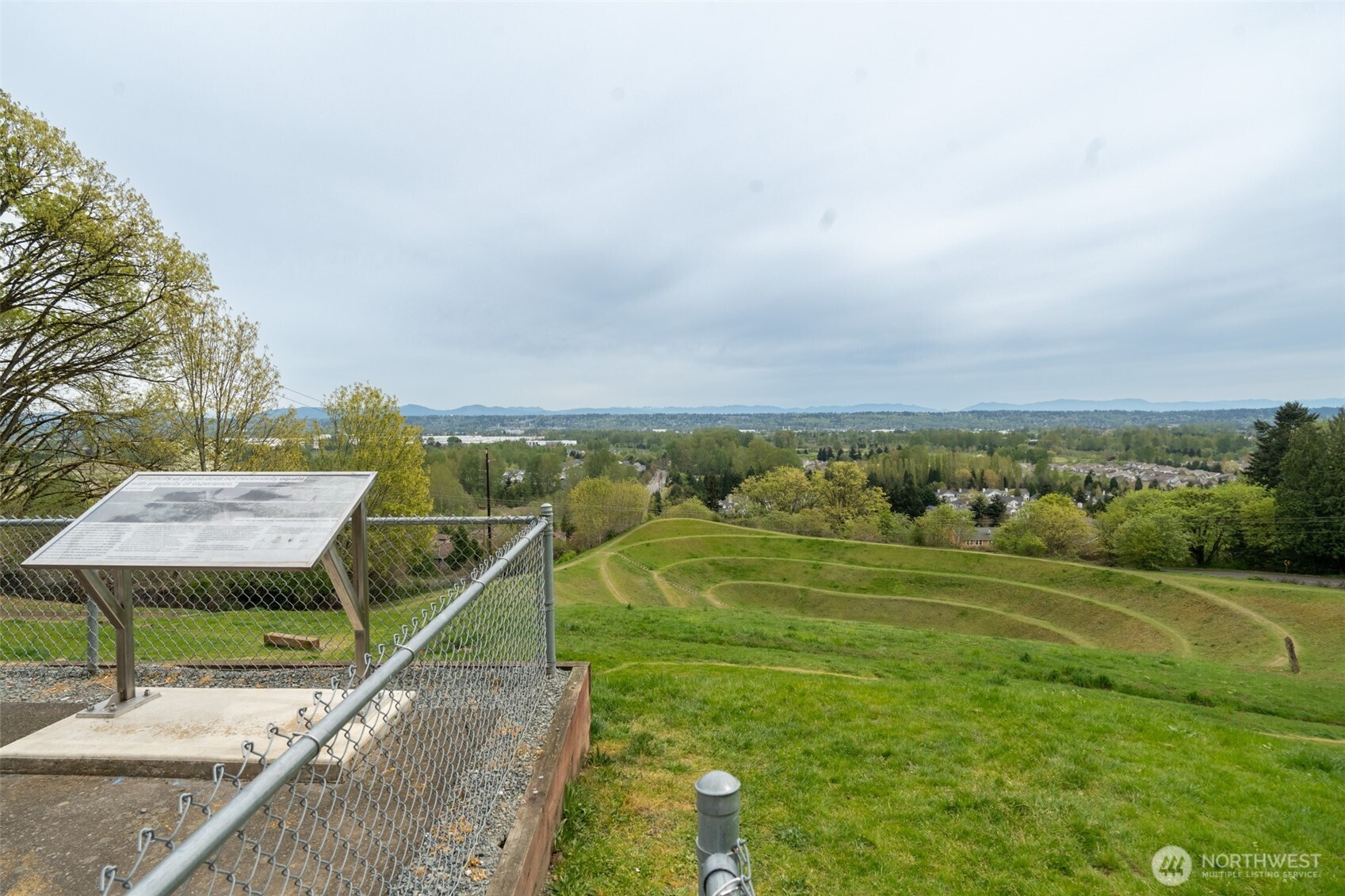 4050 S 212th Court #B, SeaTac, WA 98198