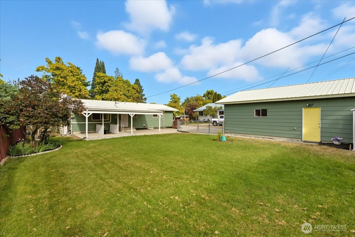 1025 River Drive , Coulee Dam, WA 99116