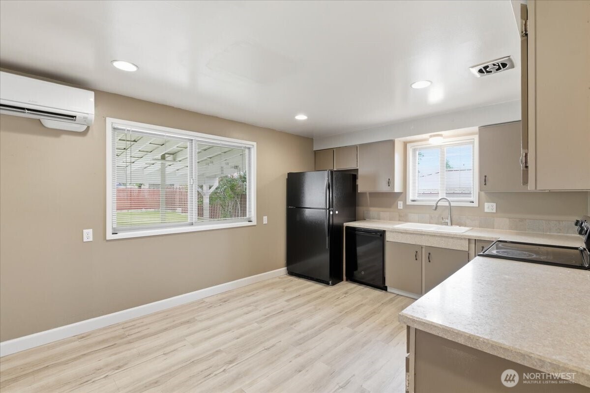 1025 River Drive , Coulee Dam, WA 99116