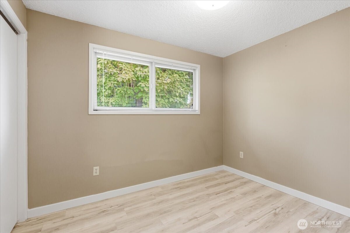 1025 River Drive , Coulee Dam, WA 99116