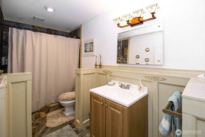 12117 Clearview Drive , Edmonds, WA 98026 - Photo 31