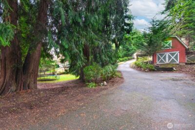 12117 Clearview Drive , Edmonds, WA 98026 - Photo 35