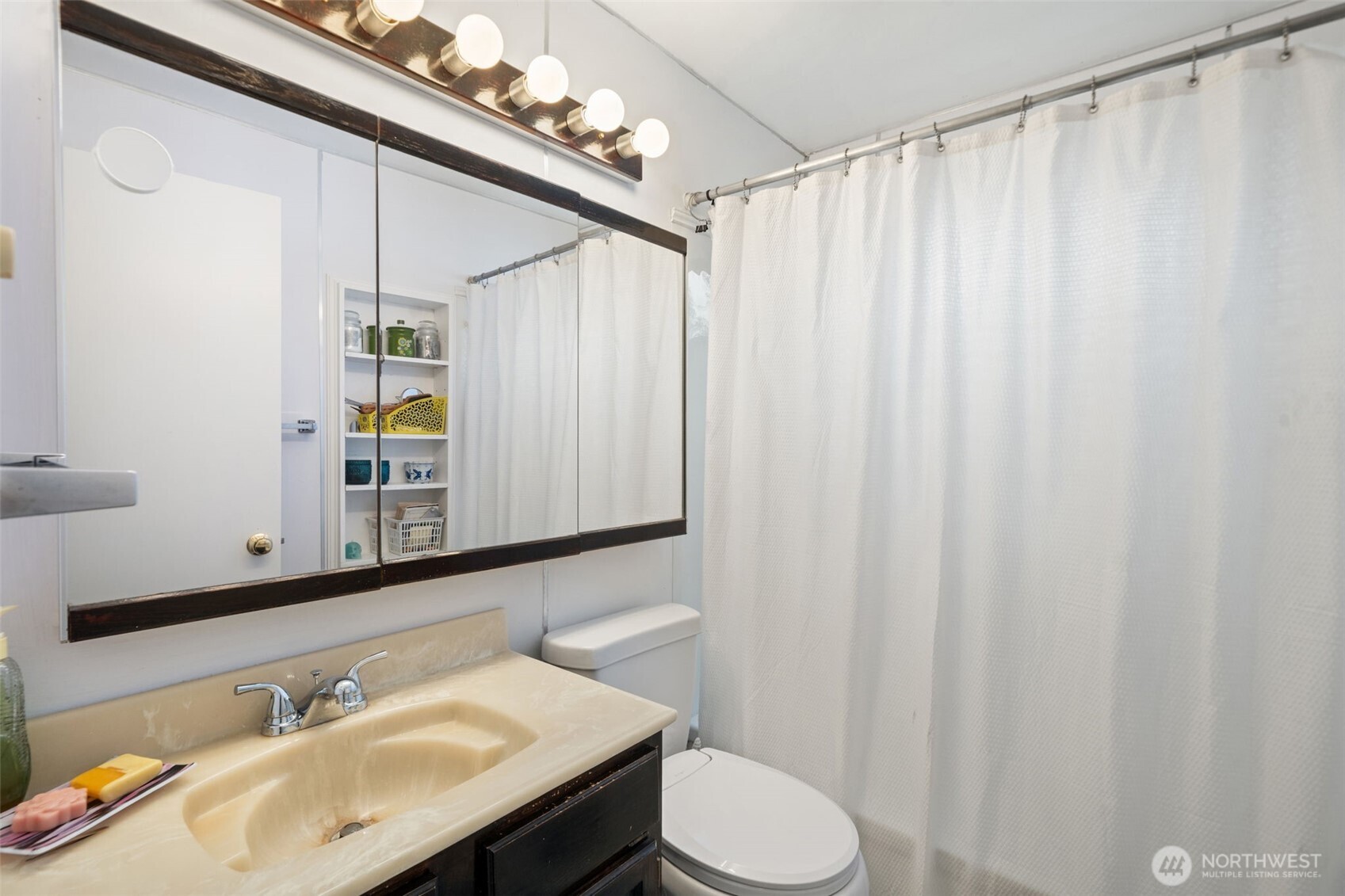 1616 SW Thistle Street , Seattle, WA 98106