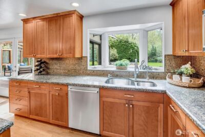 53 Cascade Ky , Bellevue, WA 98006 - Photo 18