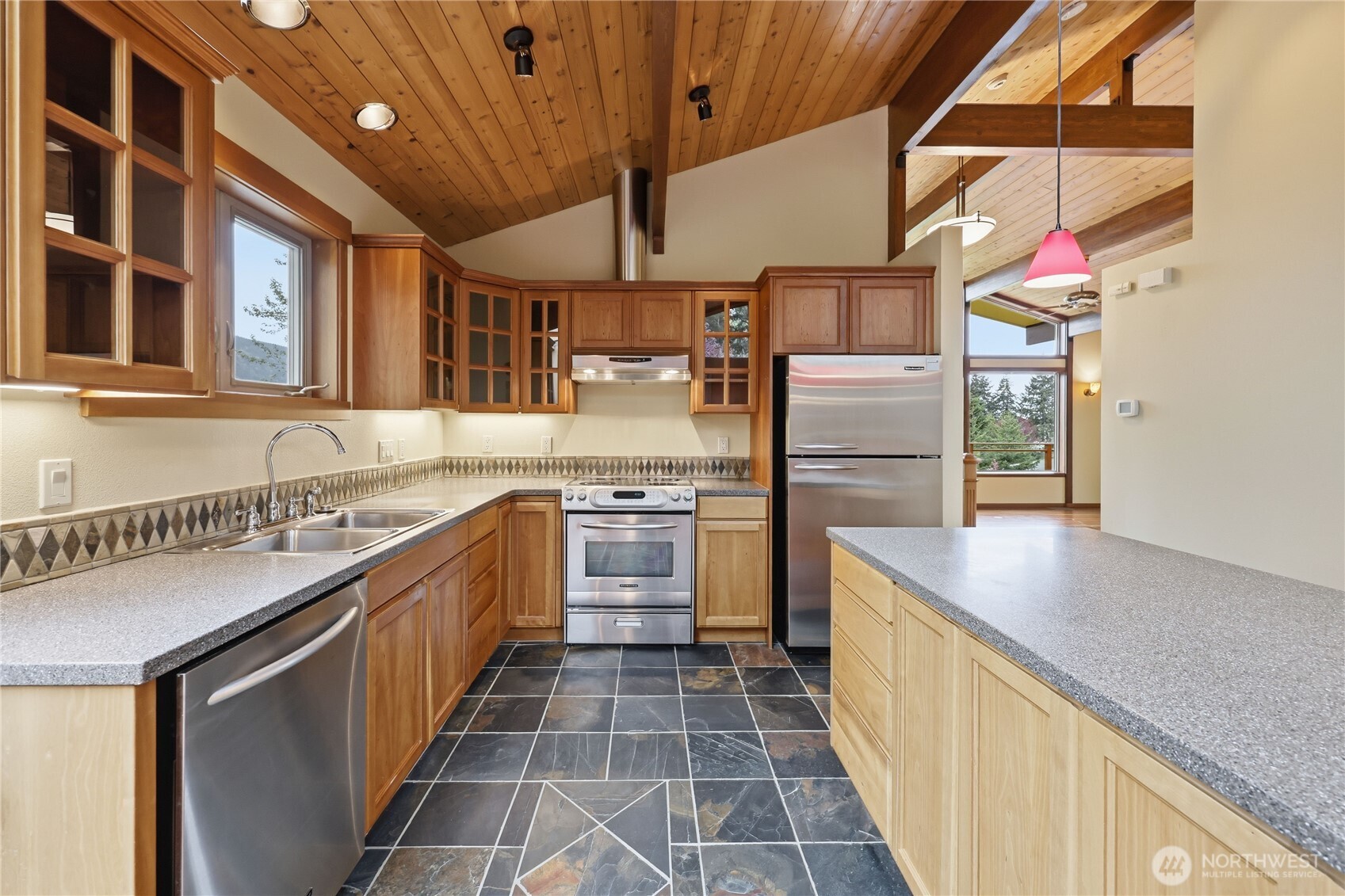 1993 Doe Run Road , Sequim, WA 98382