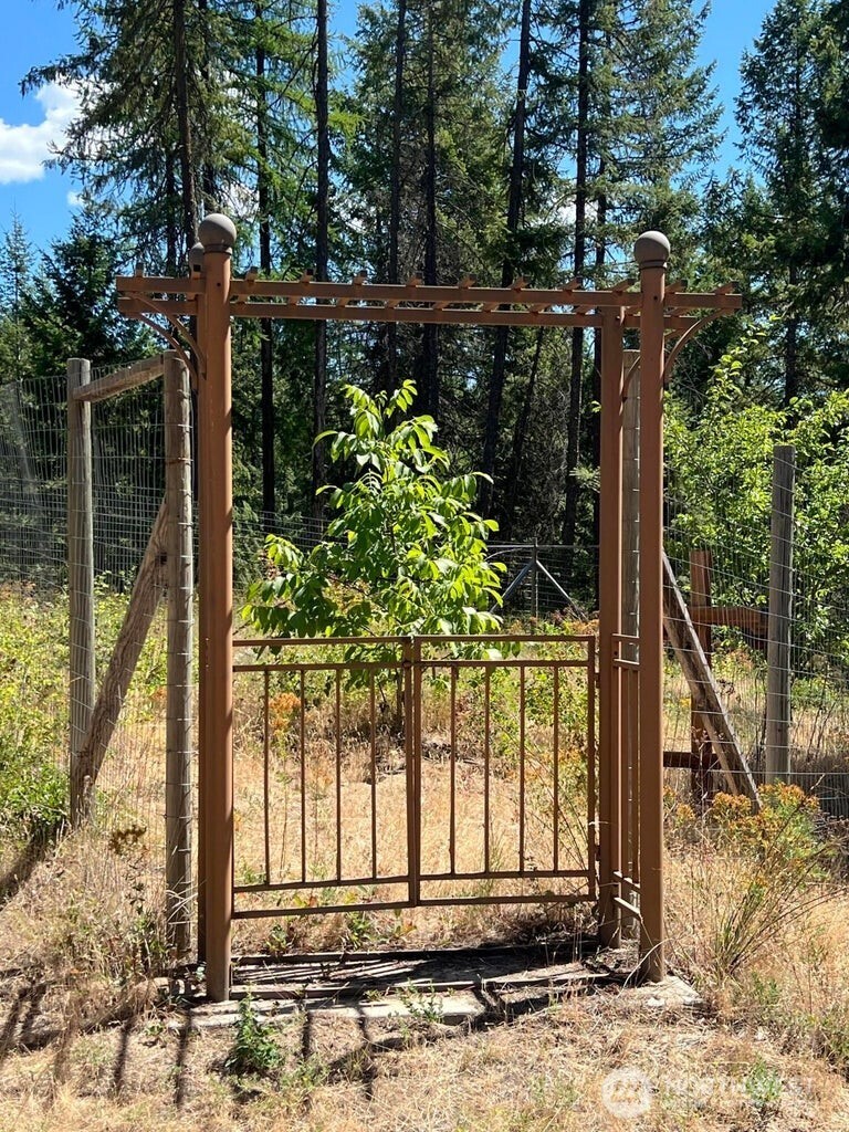 961 H Seigel Hill Road , Colville, WA 99114