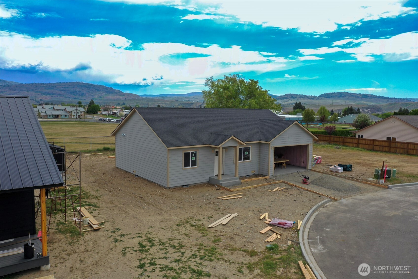 706 Petra Court , Omak, WA 98841