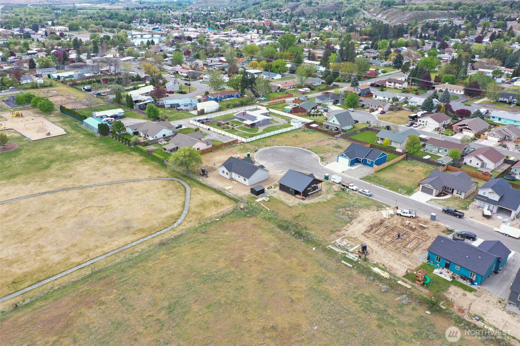 706 Petra Court , Omak, WA 98841