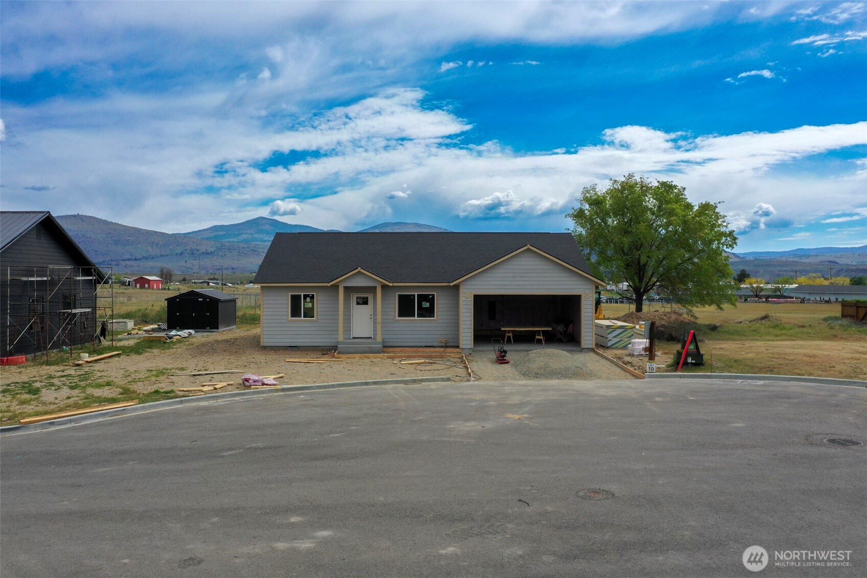 706 Petra Court , Omak, WA 98841