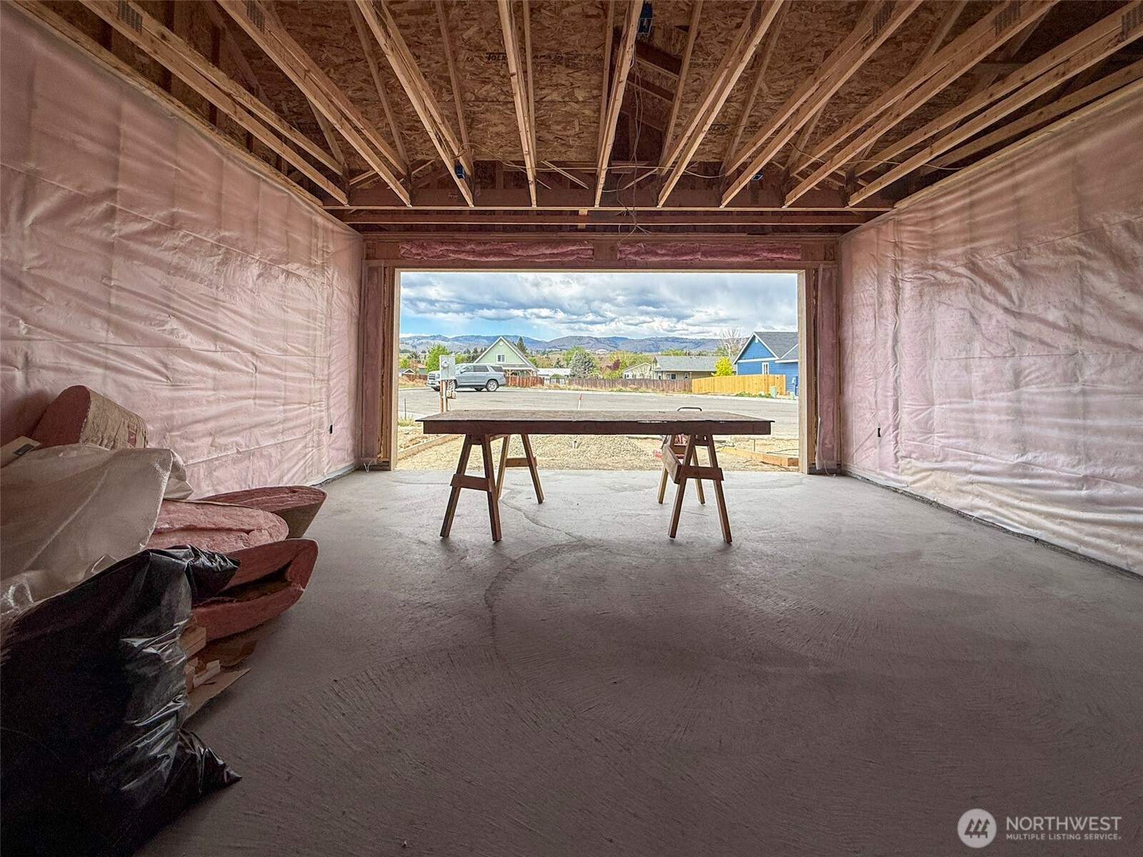 706 Petra Court , Omak, WA 98841