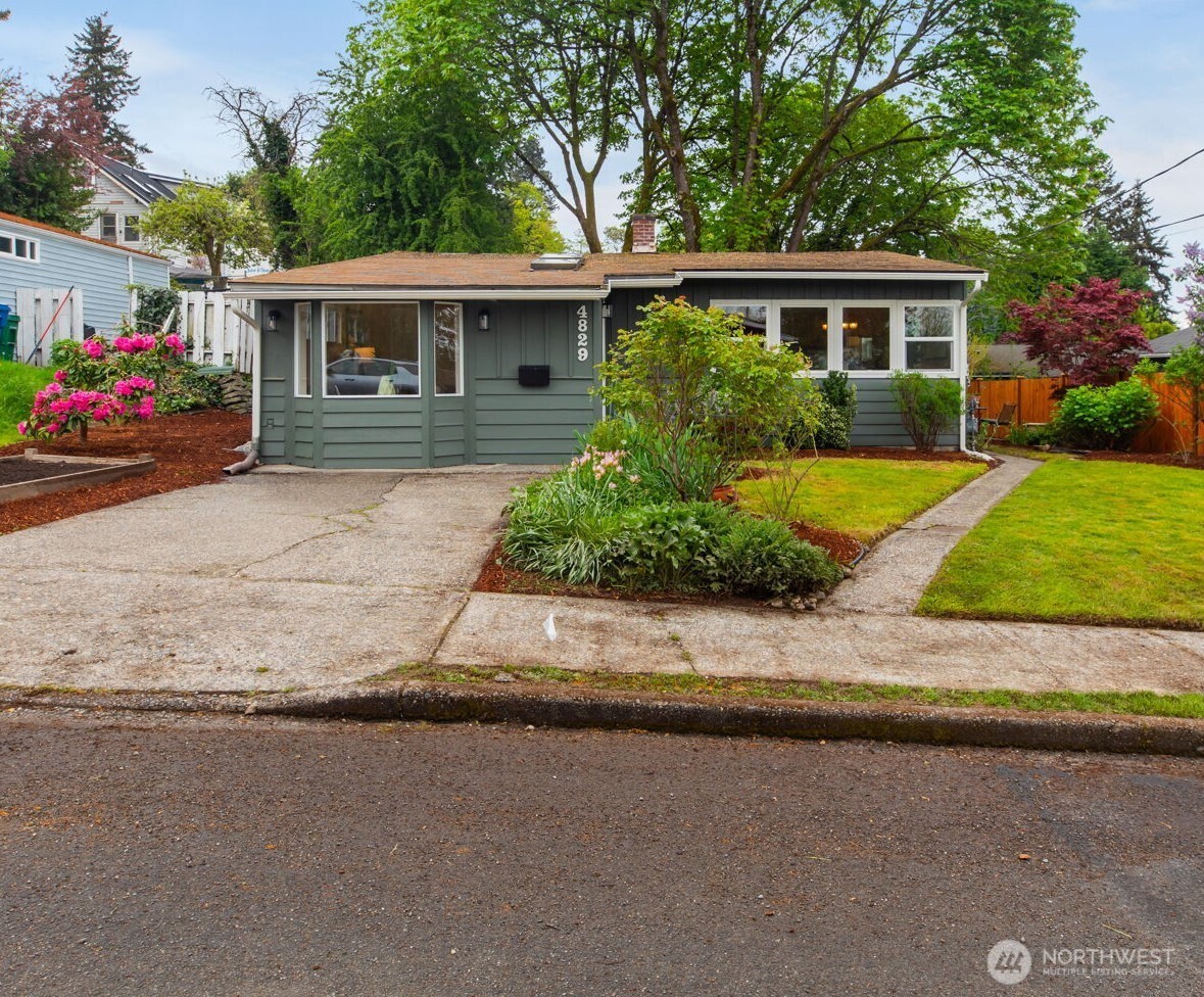 4829 S Kenny Street , Seattle, WA 98118