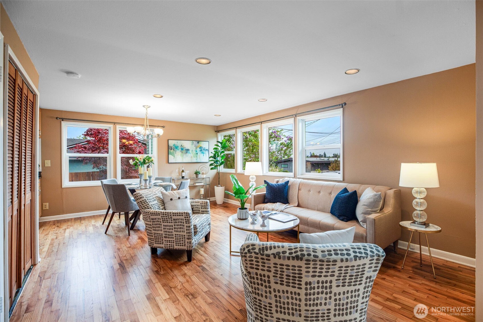4829 S Kenny Street , Seattle, WA 98118