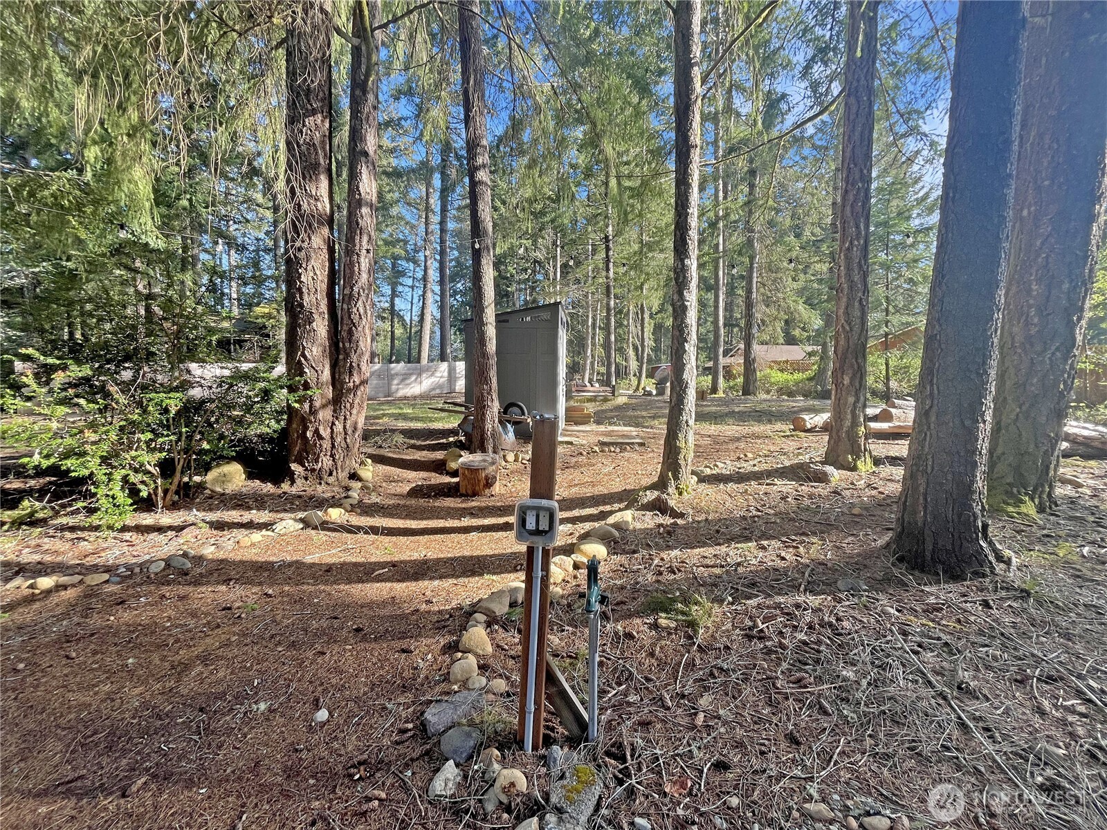 1220 N Cod Place , Hoodsport, WA 98548
