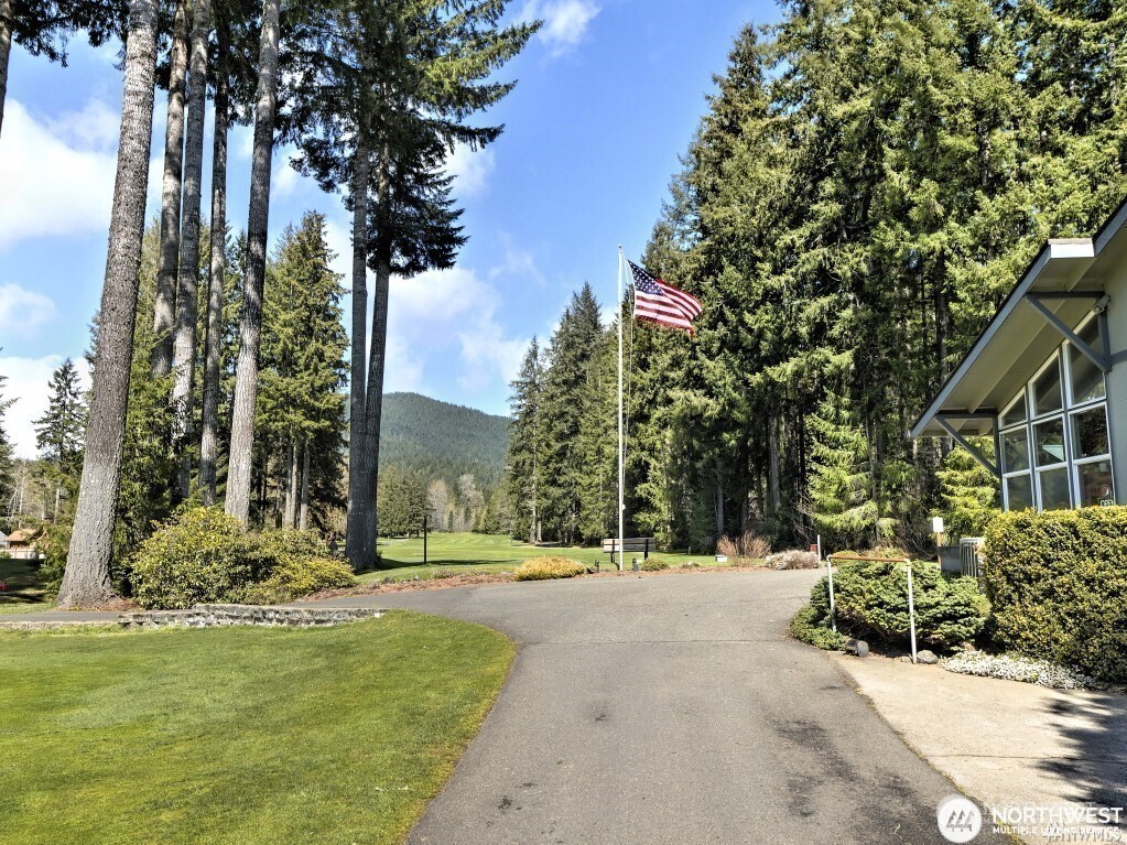 1220 N Cod Place , Hoodsport, WA 98548
