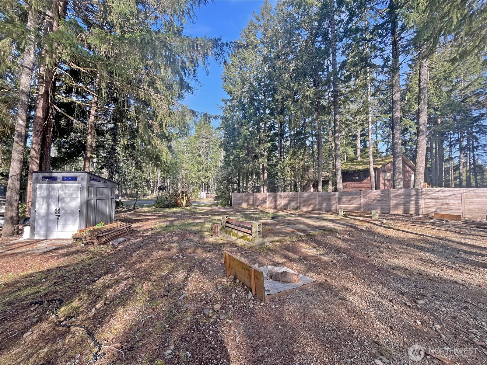 1220 N Cod Place , Hoodsport, WA 98548