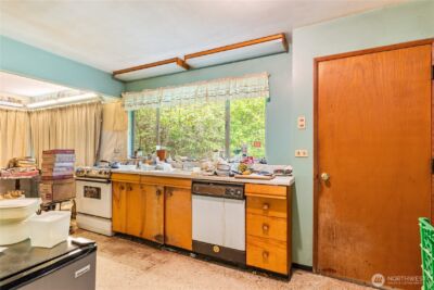 10434 22nd Avenue SW, Seattle, WA 98146 - Photo 8
