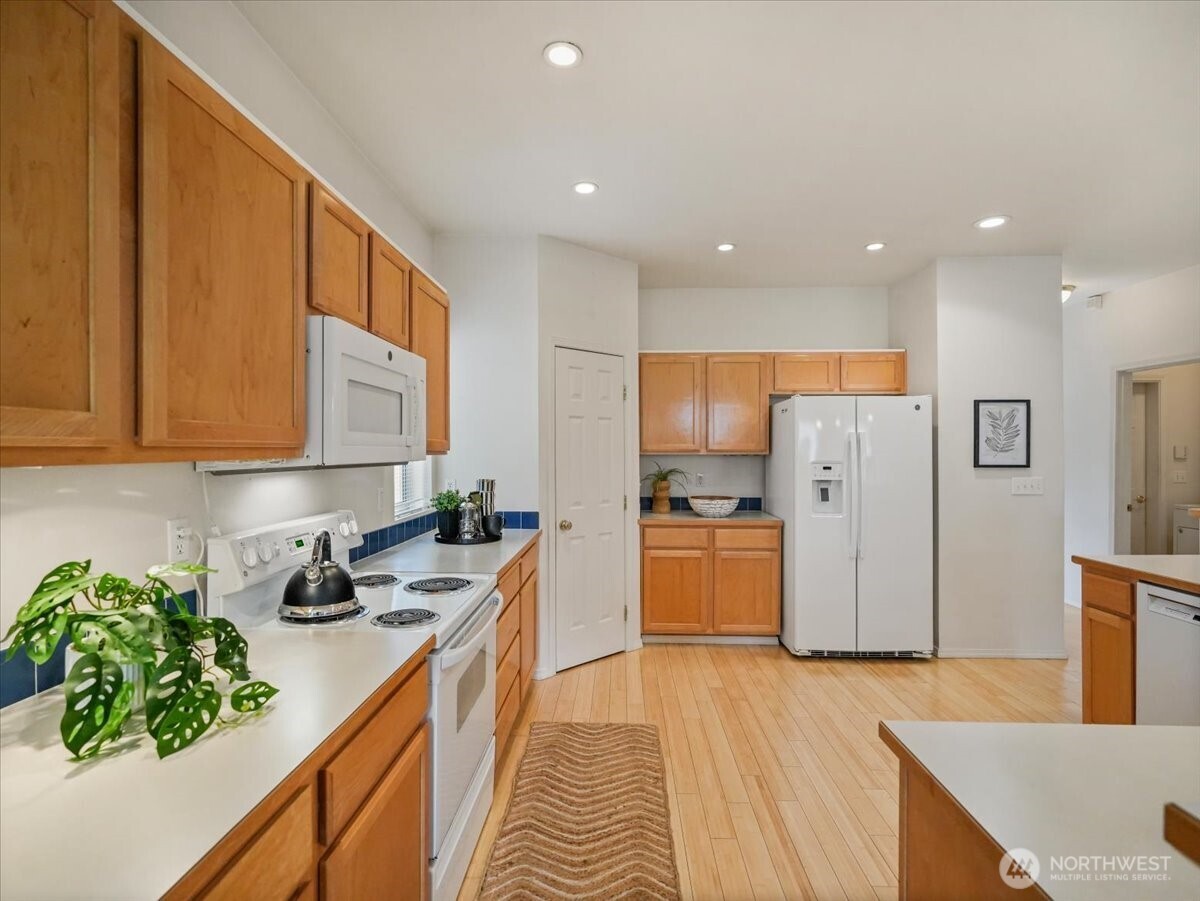 7402 143rd Avenue Ct E, Sumner, WA 98390