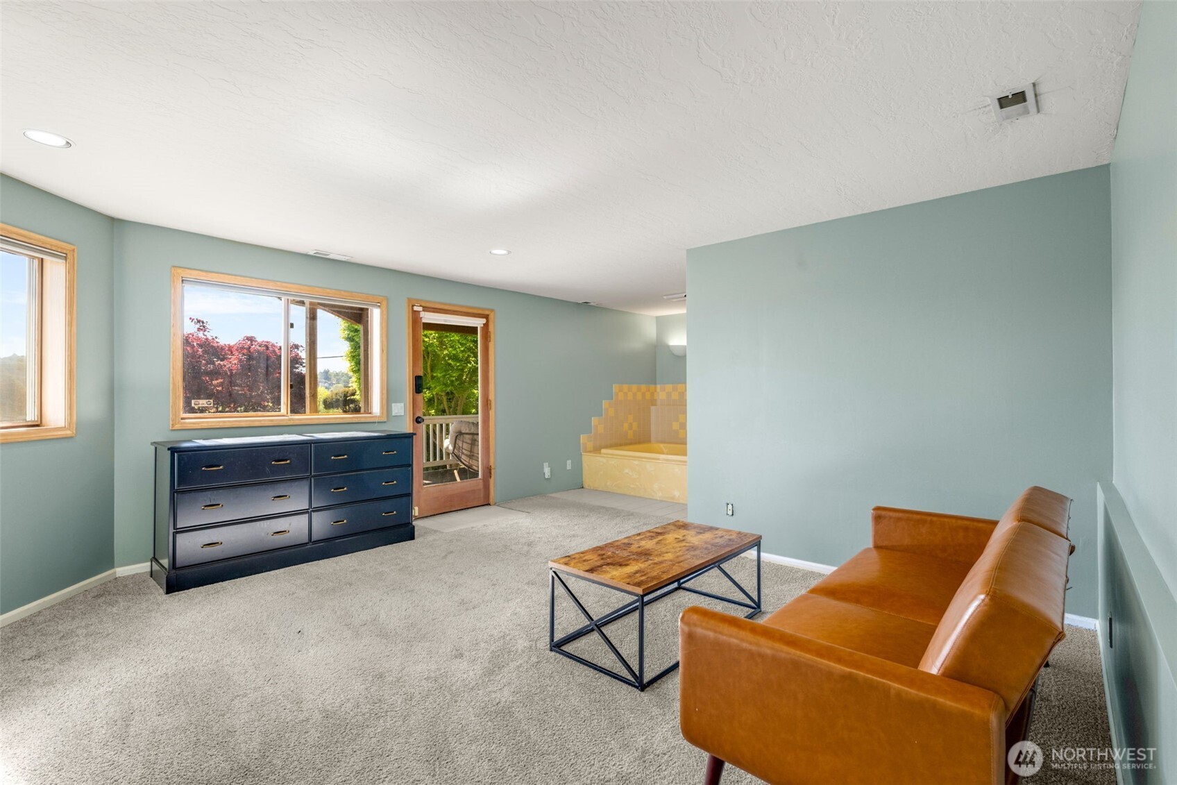 4014 32nd Avenue SW, Seattle, WA 98126