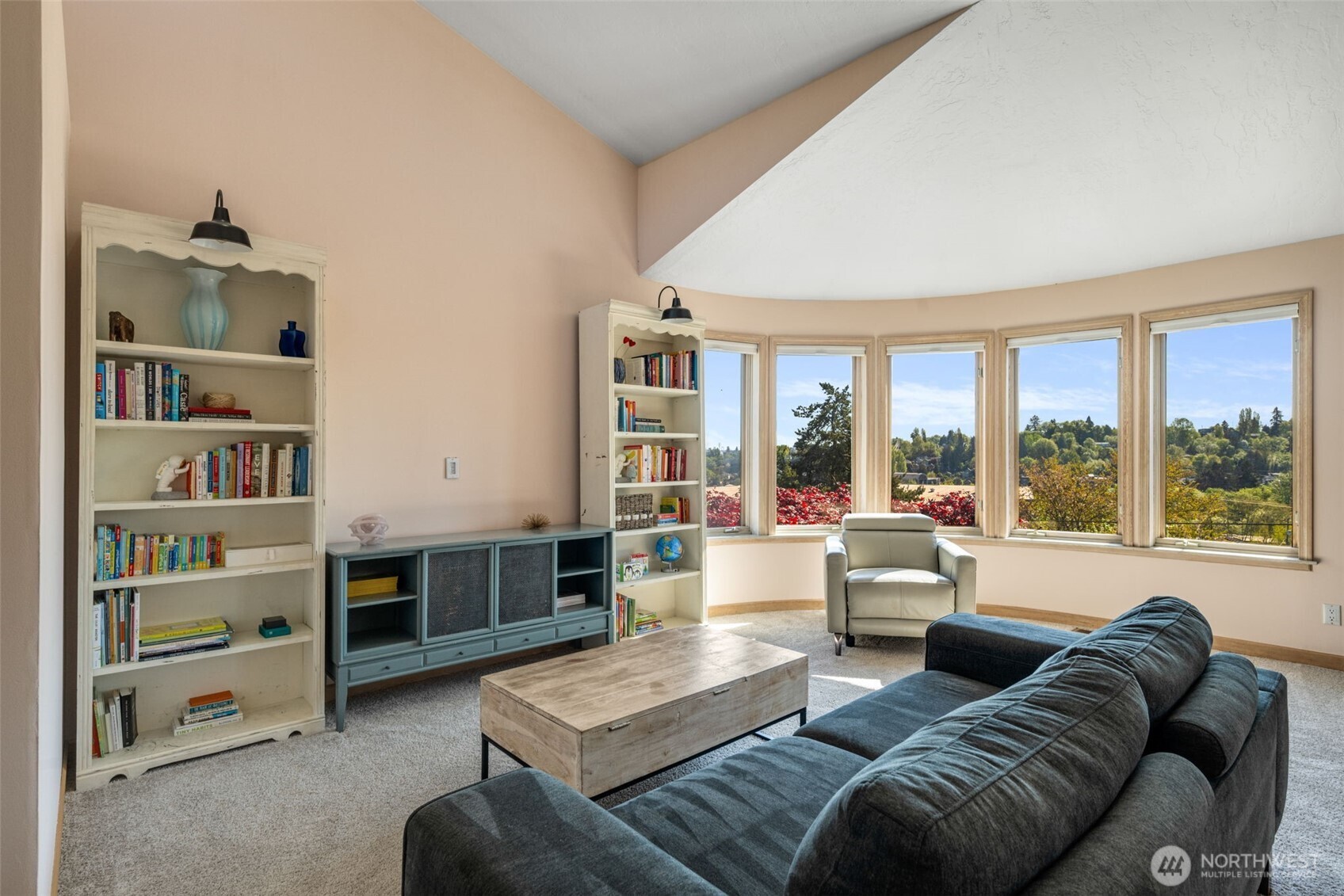 4014 32nd Avenue SW, Seattle, WA 98126