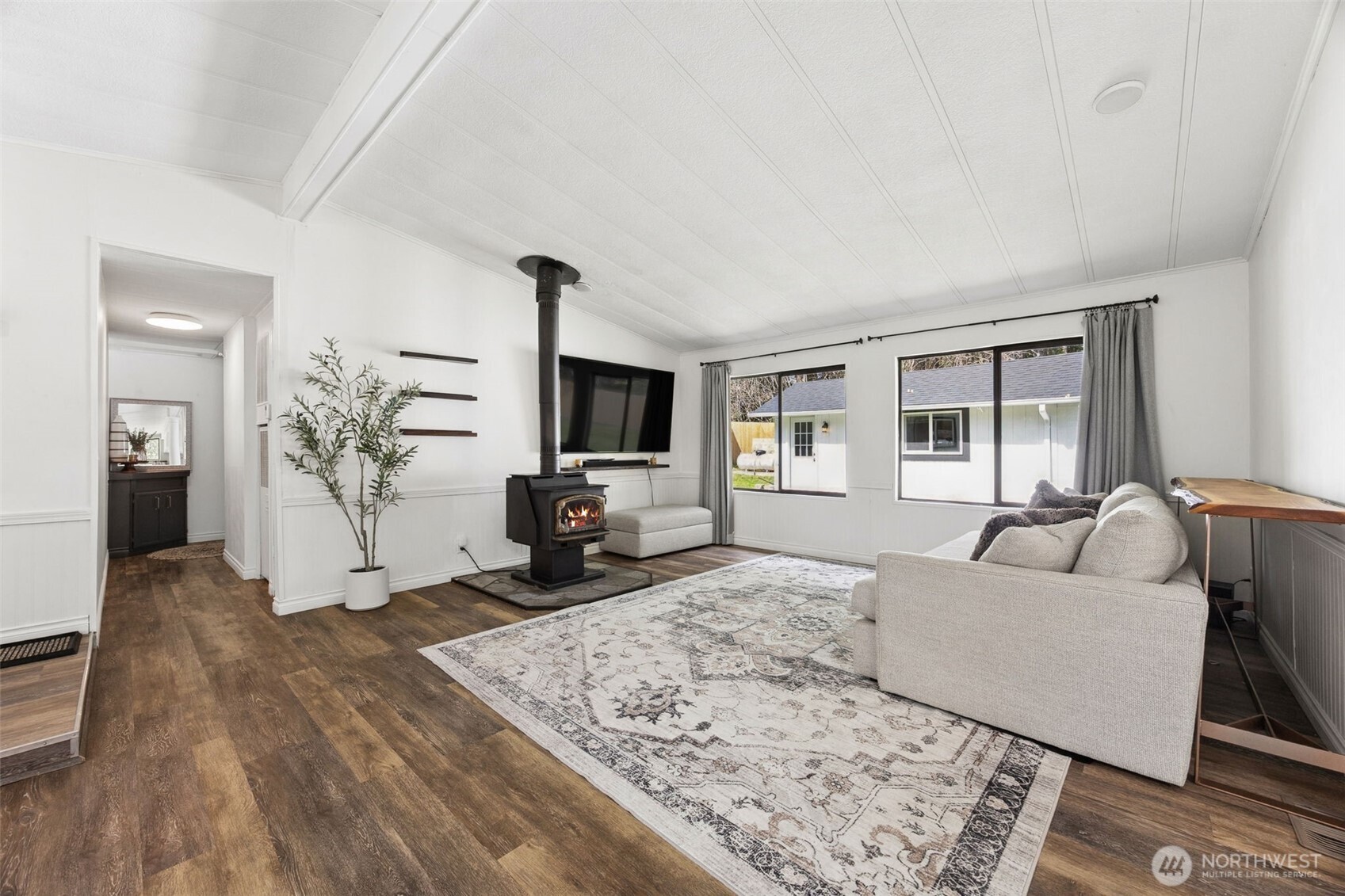 30428 Cumberland Kanaskat Road SE, Ravensdale, WA 98051
