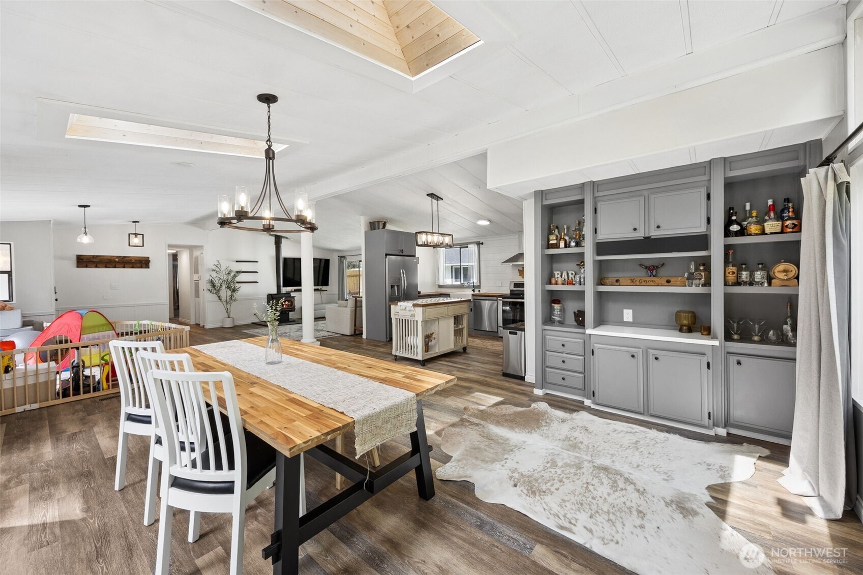 30428 Cumberland Kanaskat Road SE, Ravensdale, WA 98051