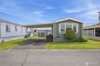 2240 W Broadway Avenue #101, Moses Lake, WA 98837 - Photo 2