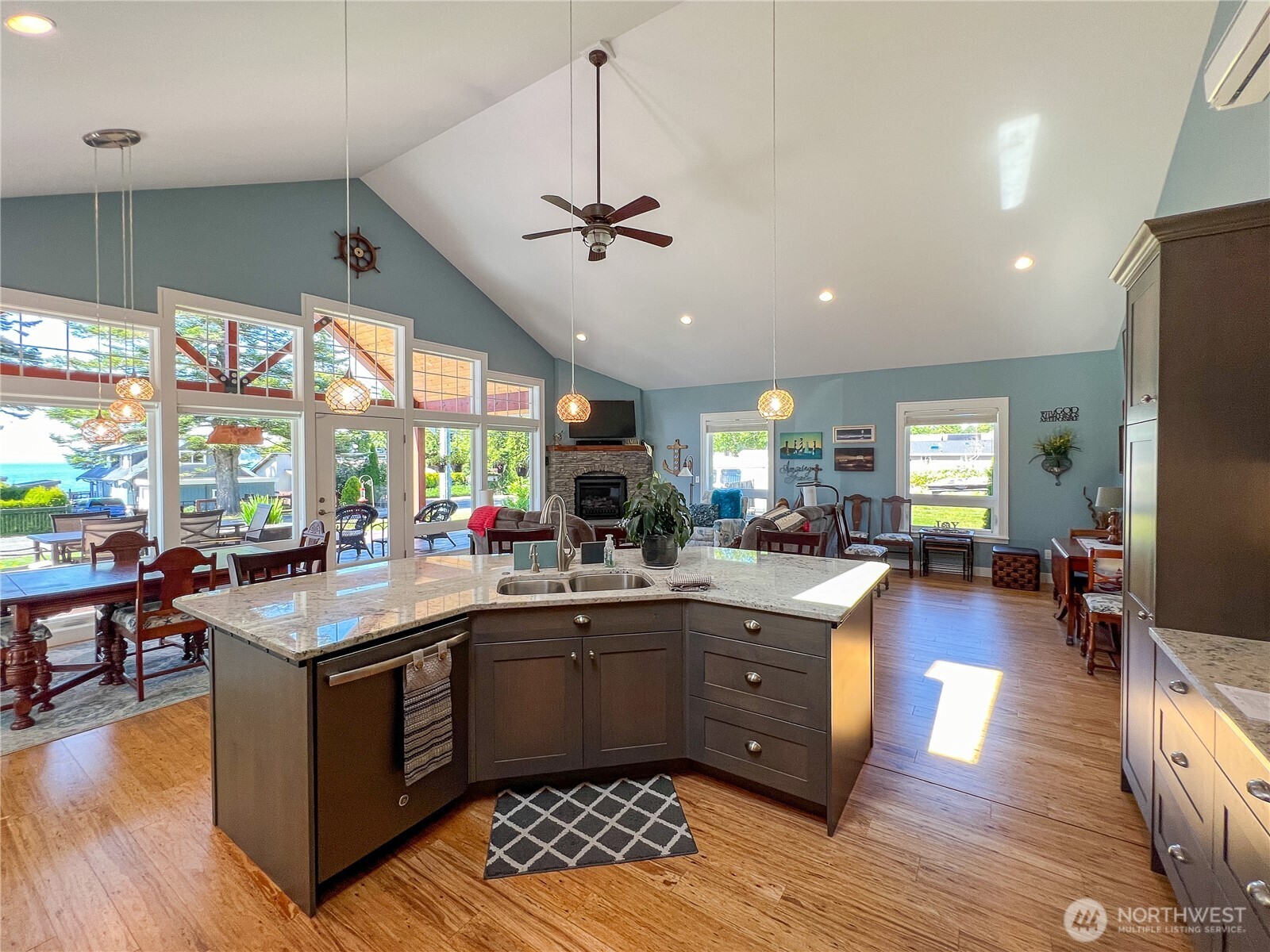 6968 Birch Bay Dr. , Blaine, WA 98230