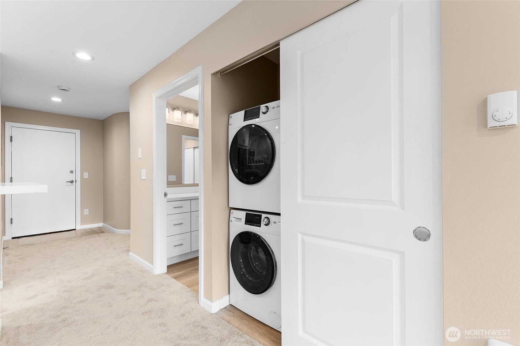 2000 W Barrett Street #202, Seattle, WA 98199