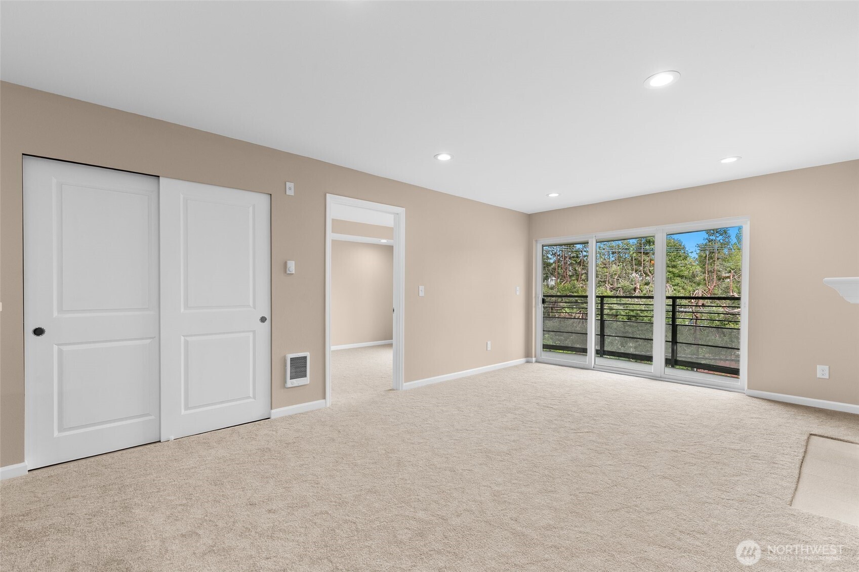 2000 W Barrett Street #202, Seattle, WA 98199