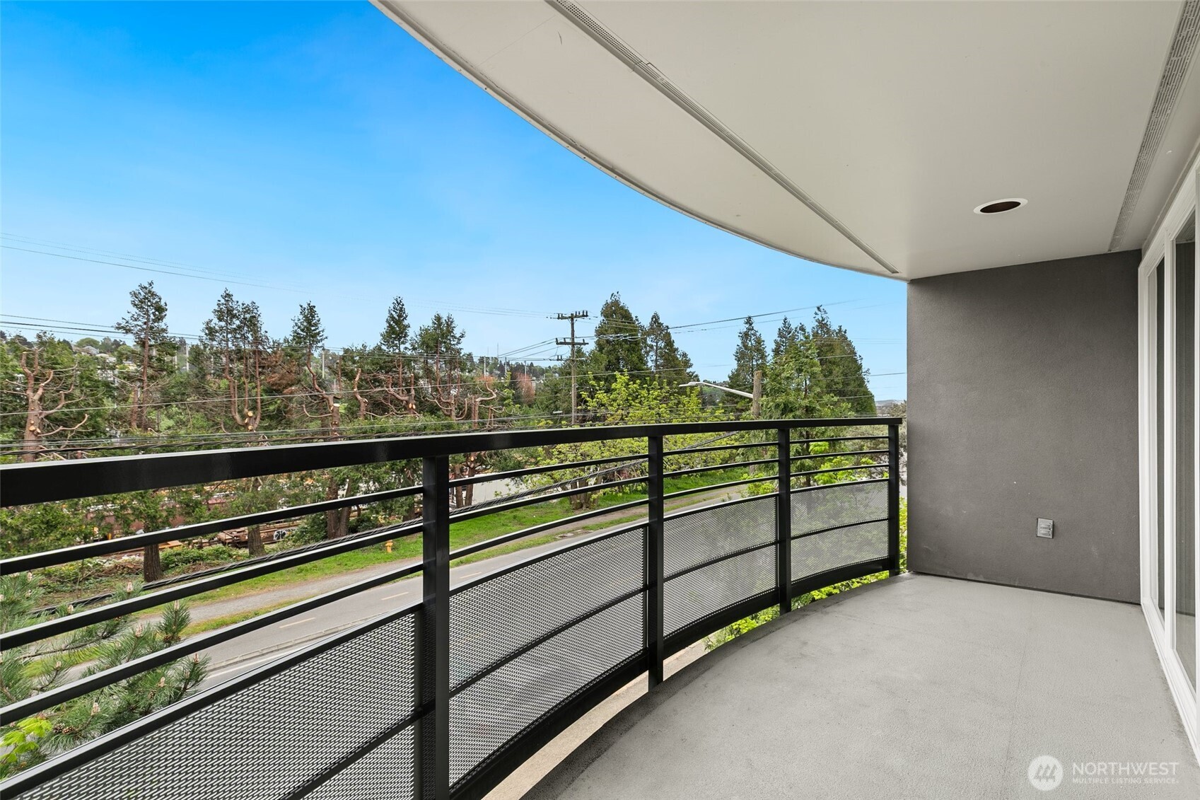 2000 W Barrett Street #202, Seattle, WA 98199