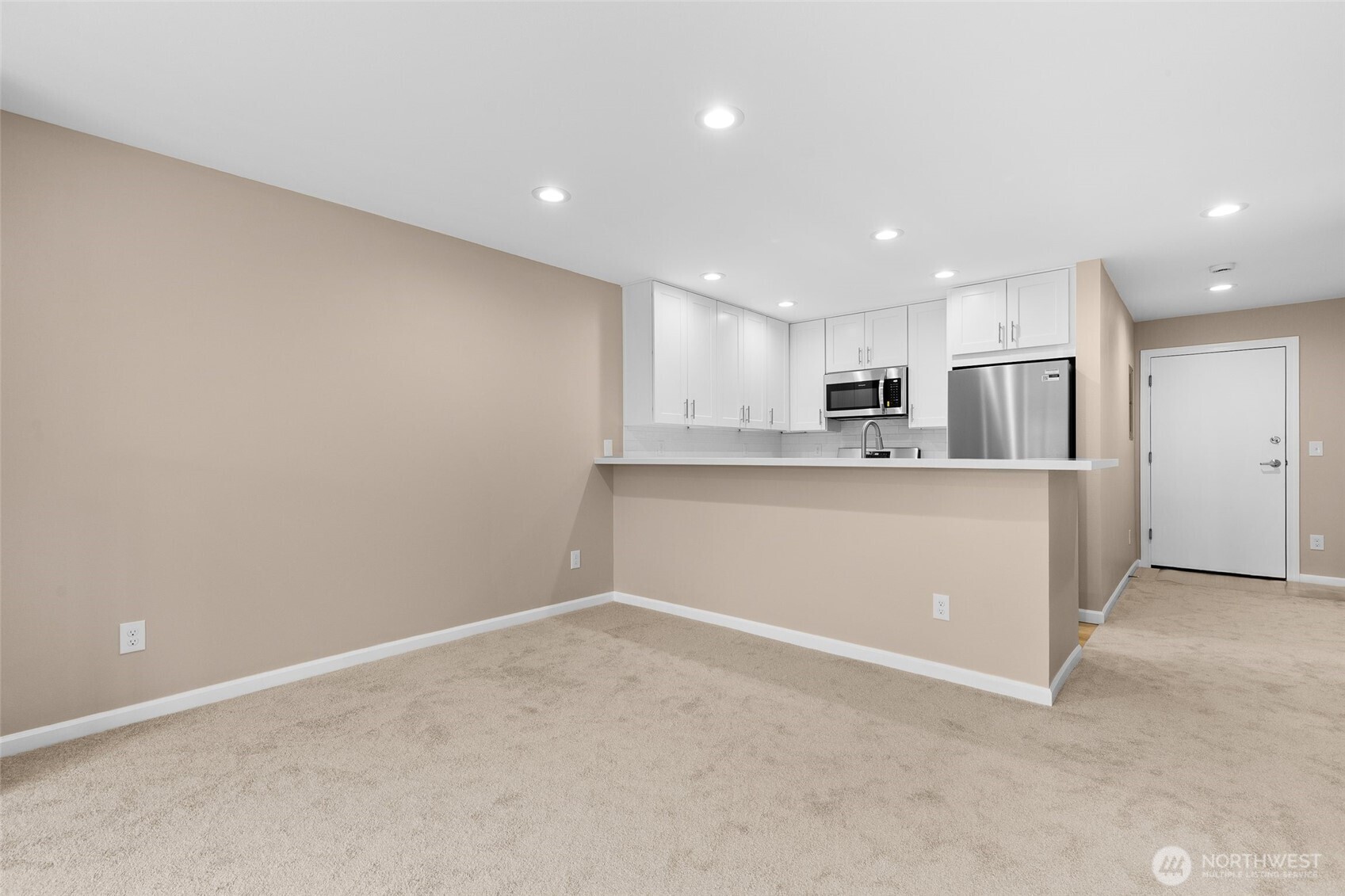 2000 W Barrett Street #202, Seattle, WA 98199