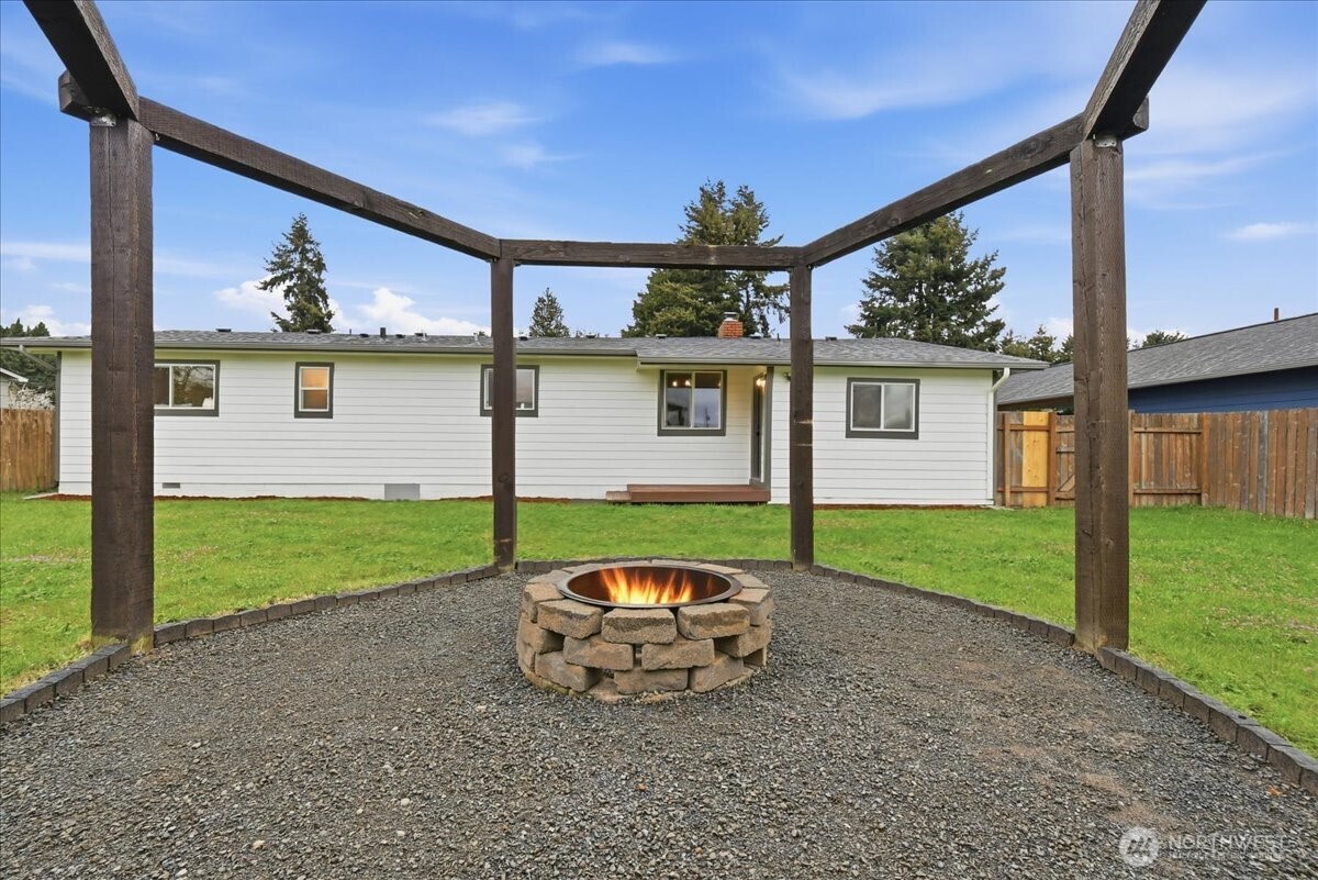 132 Green Acres Drive , Castle Rock, WA 98611