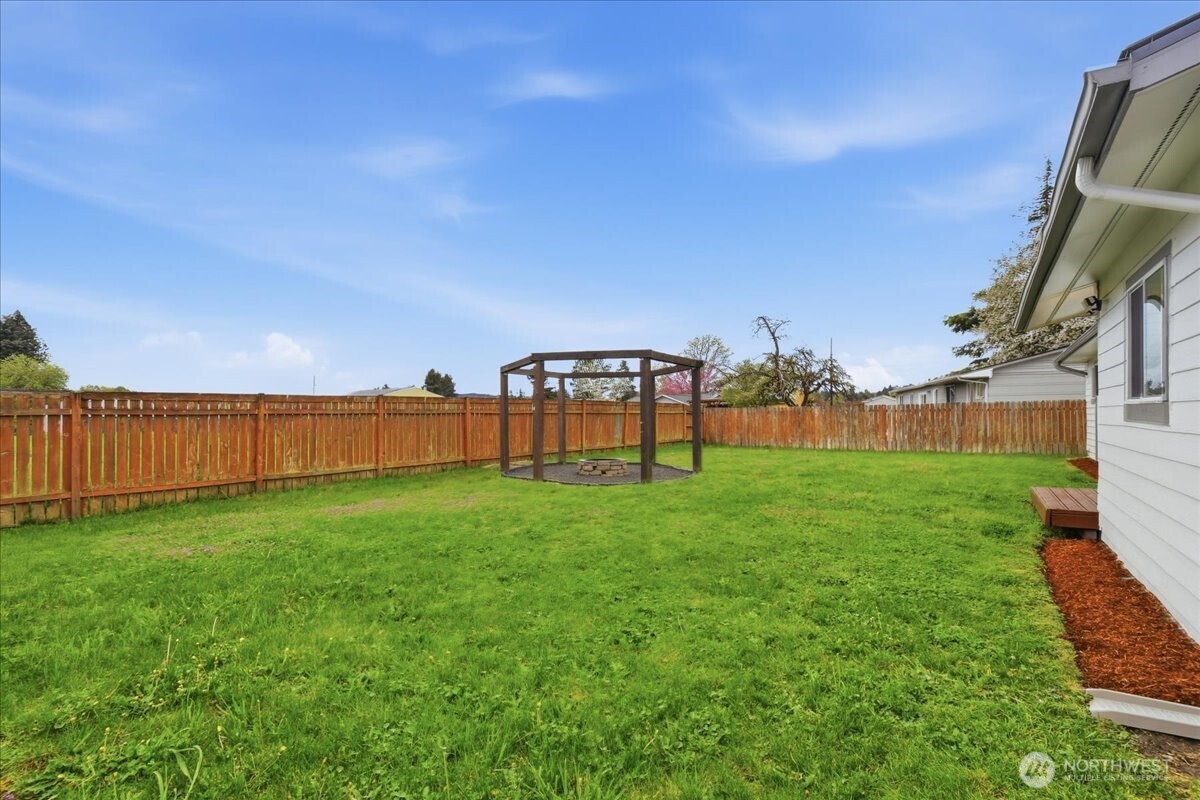 132 Green Acres Drive , Castle Rock, WA 98611