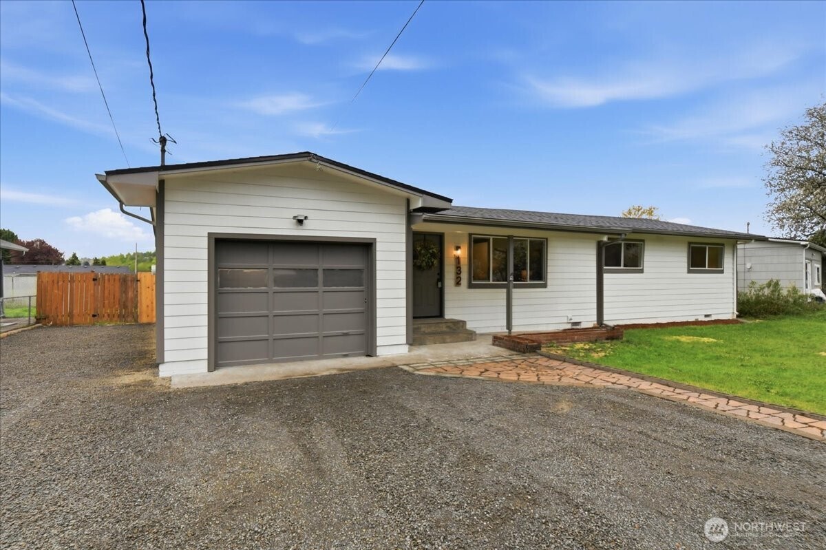 132 Green Acres Drive , Castle Rock, WA 98611
