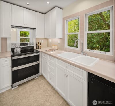 6216 33rd Avenue NE, Seattle, WA 98115 - Photo 8