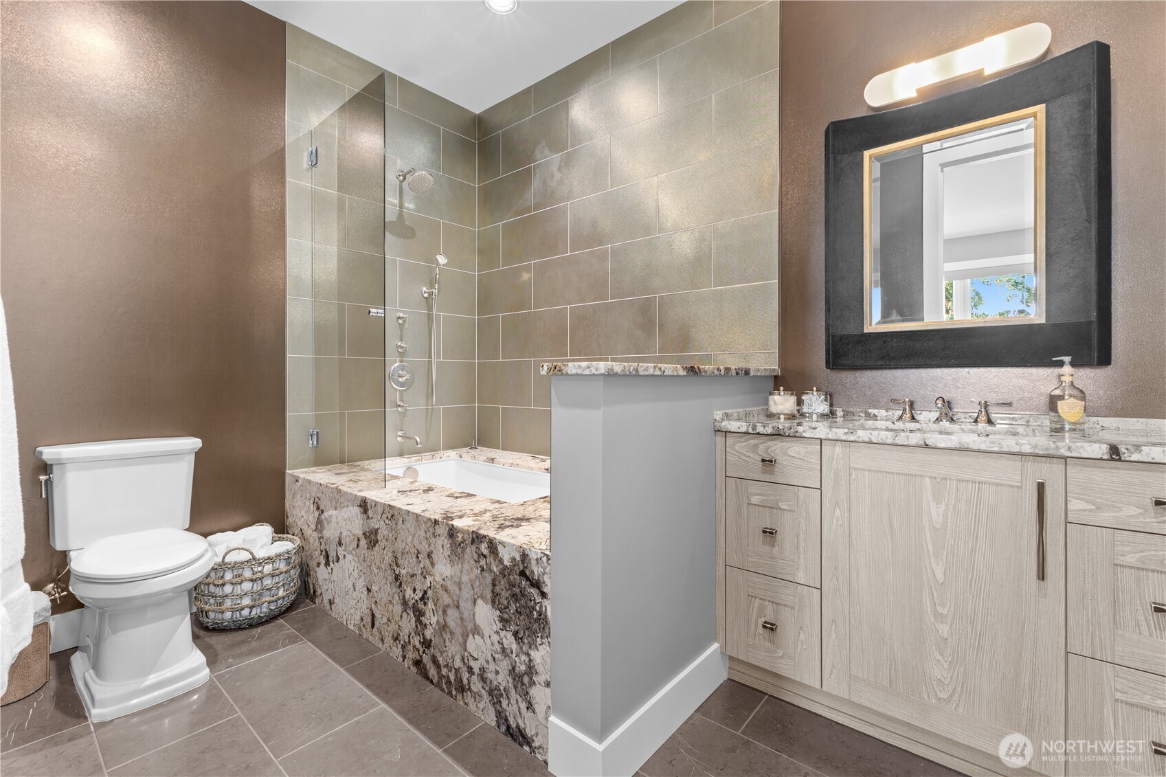 16002 Lawrence Place SE, Yelm, WA 98597-7812