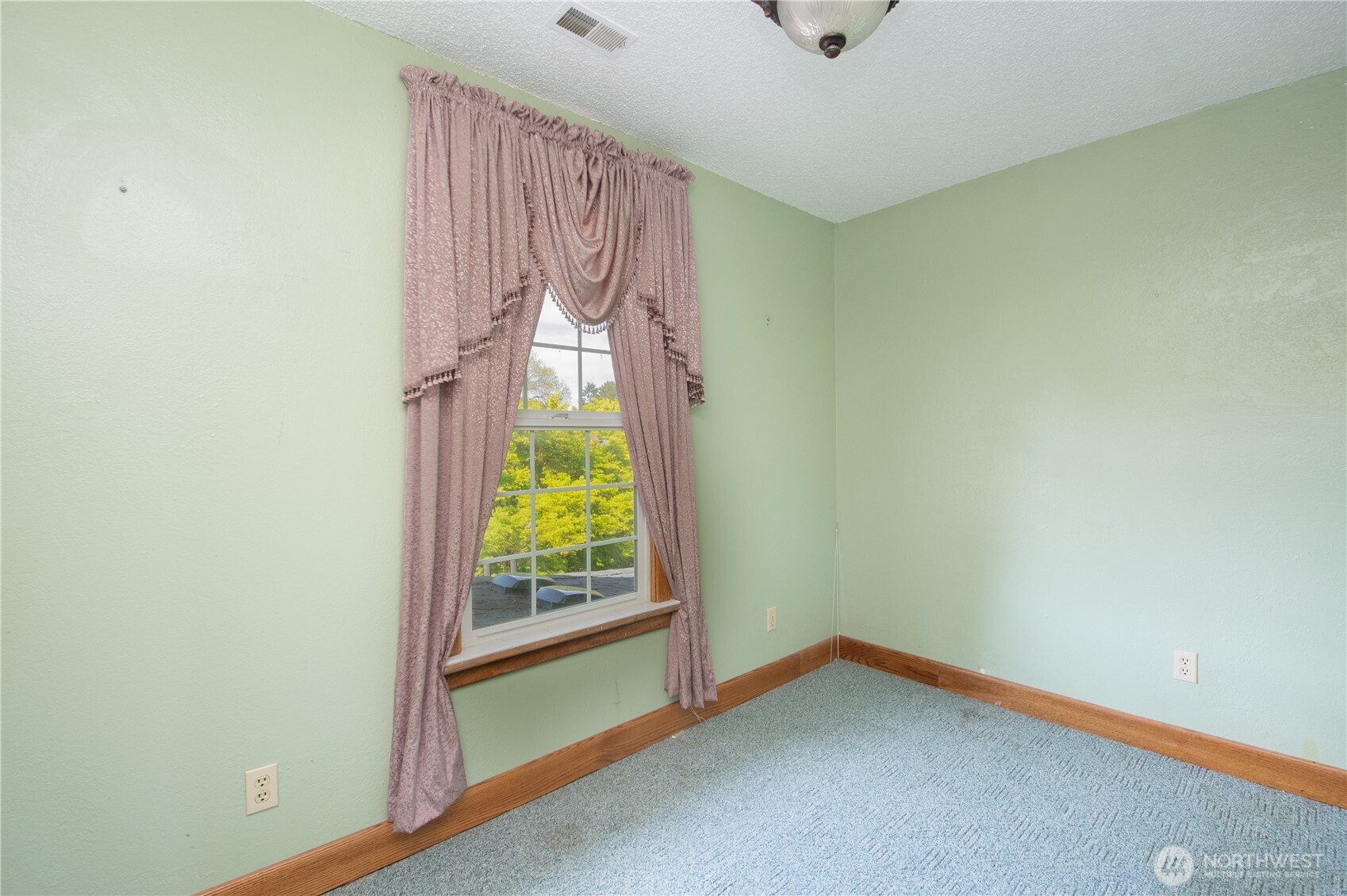 4121 N 18th Street , Tacoma, WA 98406
