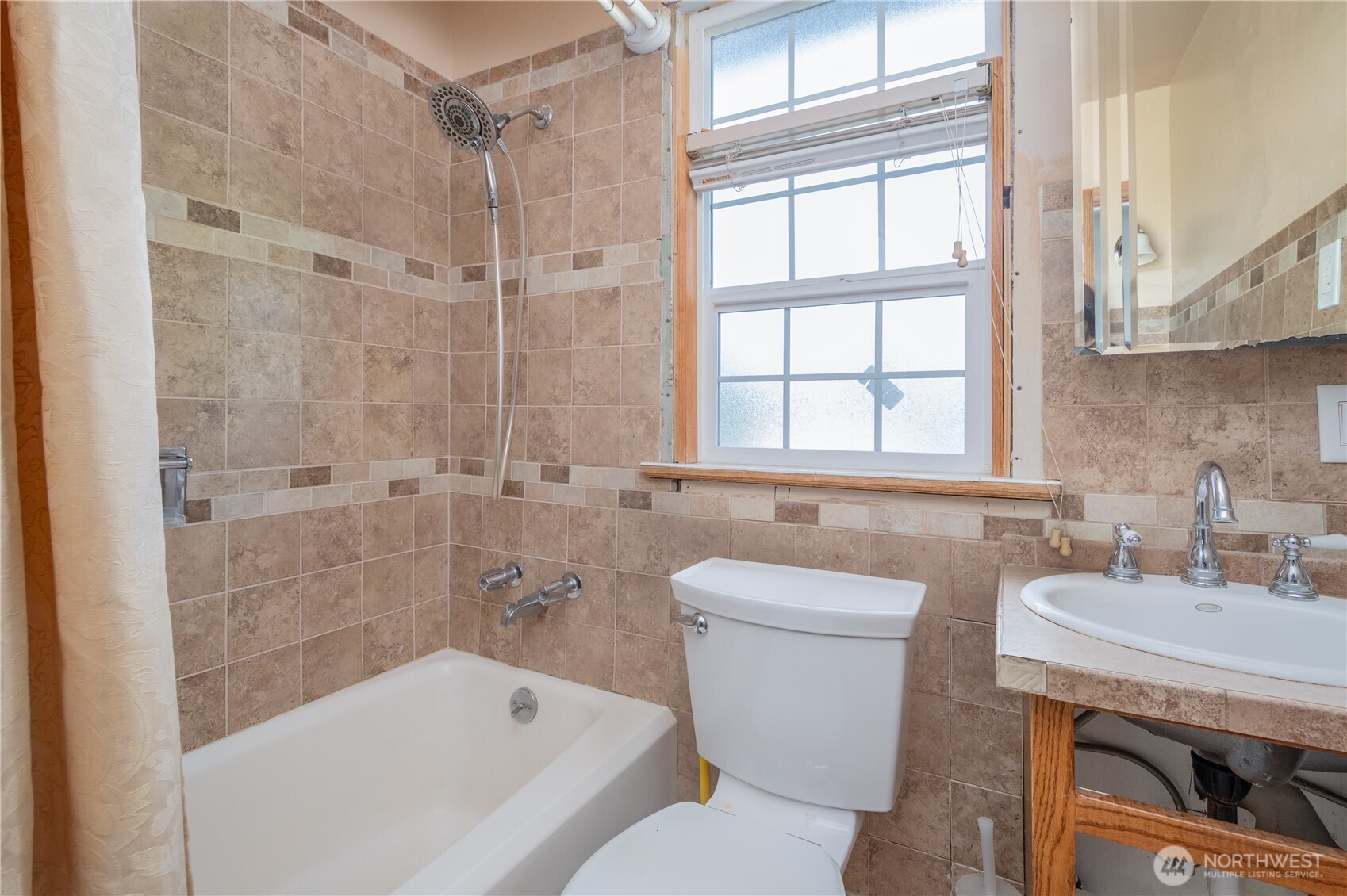 4121 N 18th Street , Tacoma, WA 98406