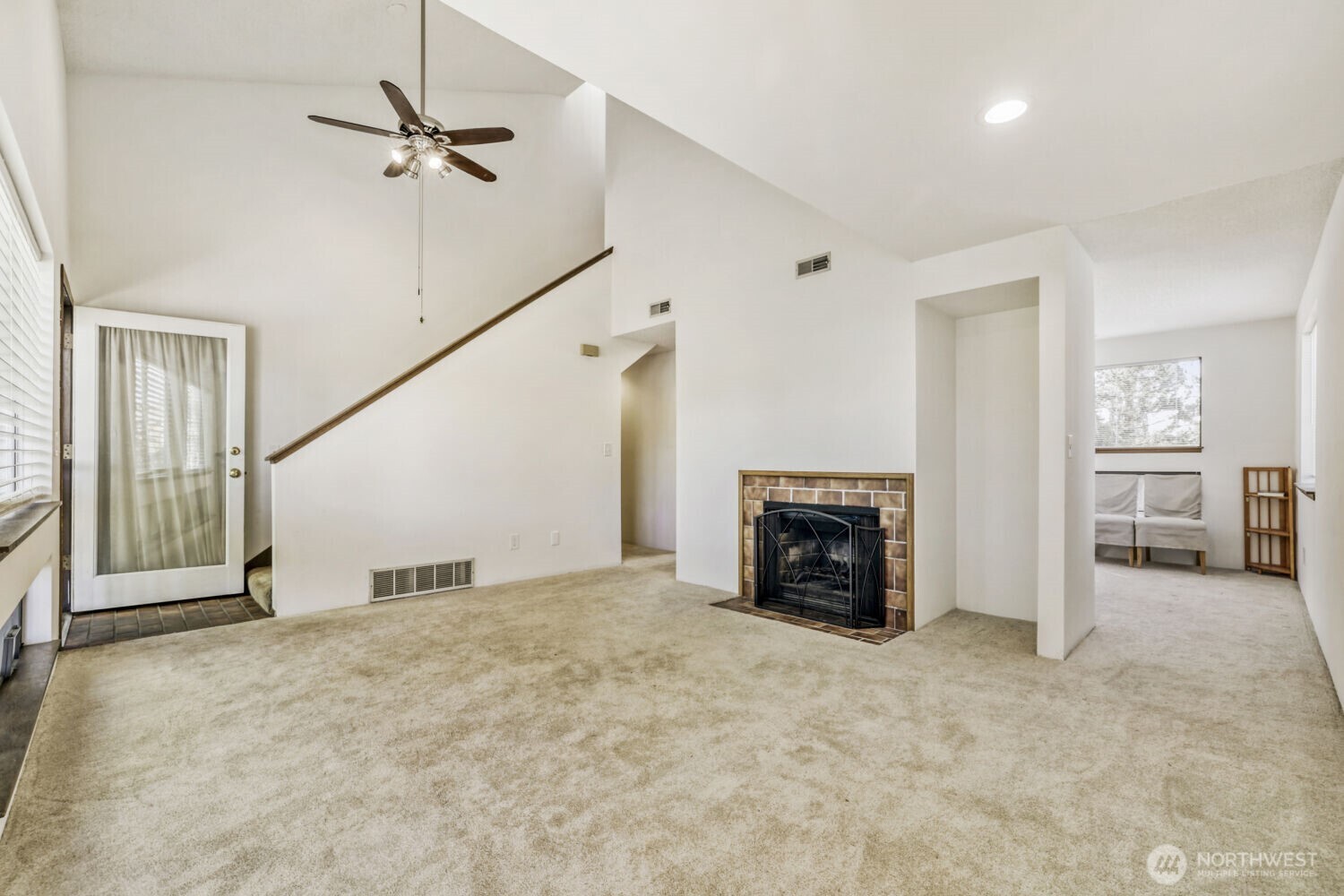 21021 76th Avenue W #2, Edmonds, WA 98026