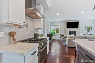 8050 29th Avenue NW, Seattle, WA 98117 - Photo 12