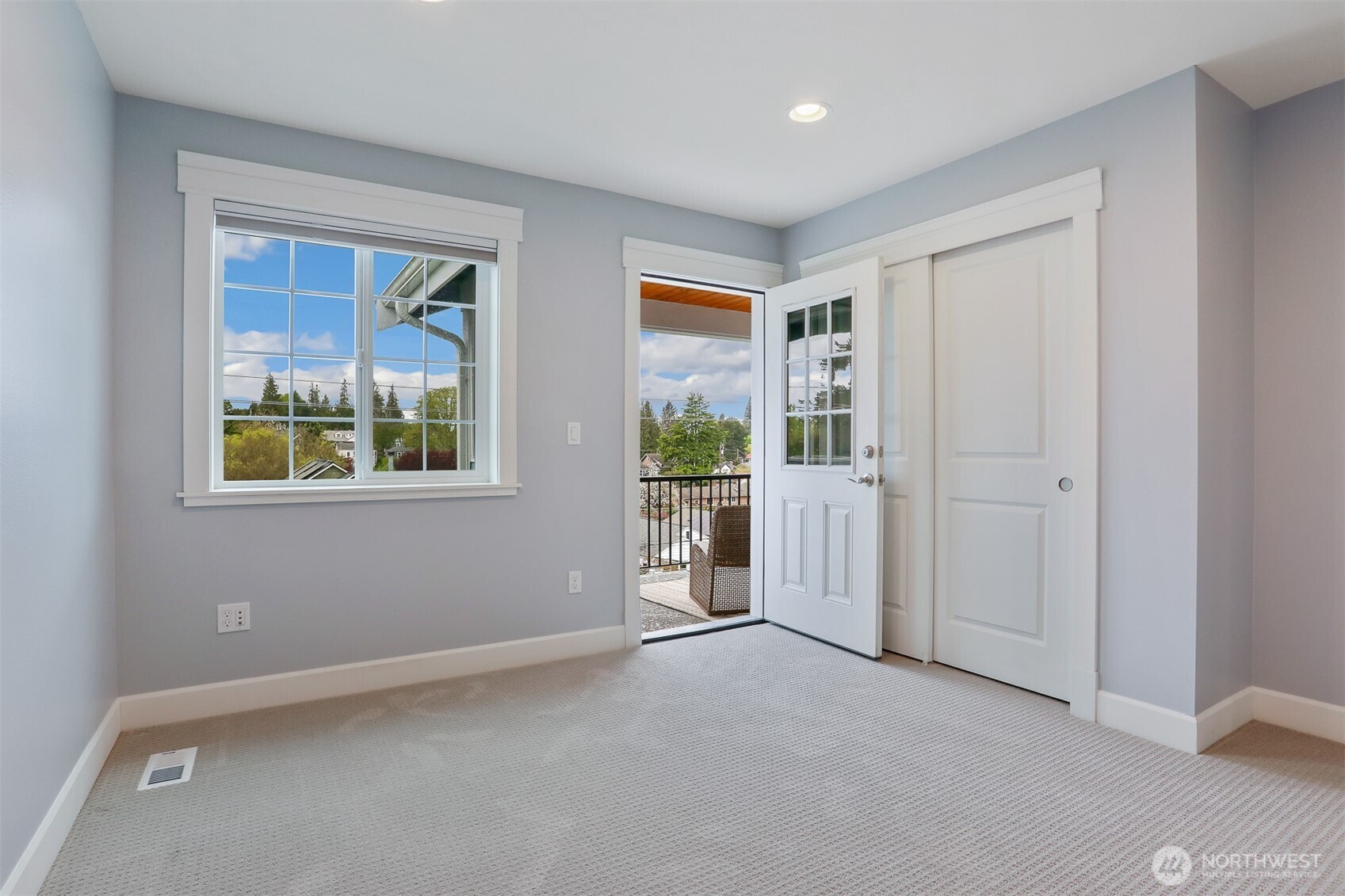 8050 29th Avenue NW, Seattle, WA 98117