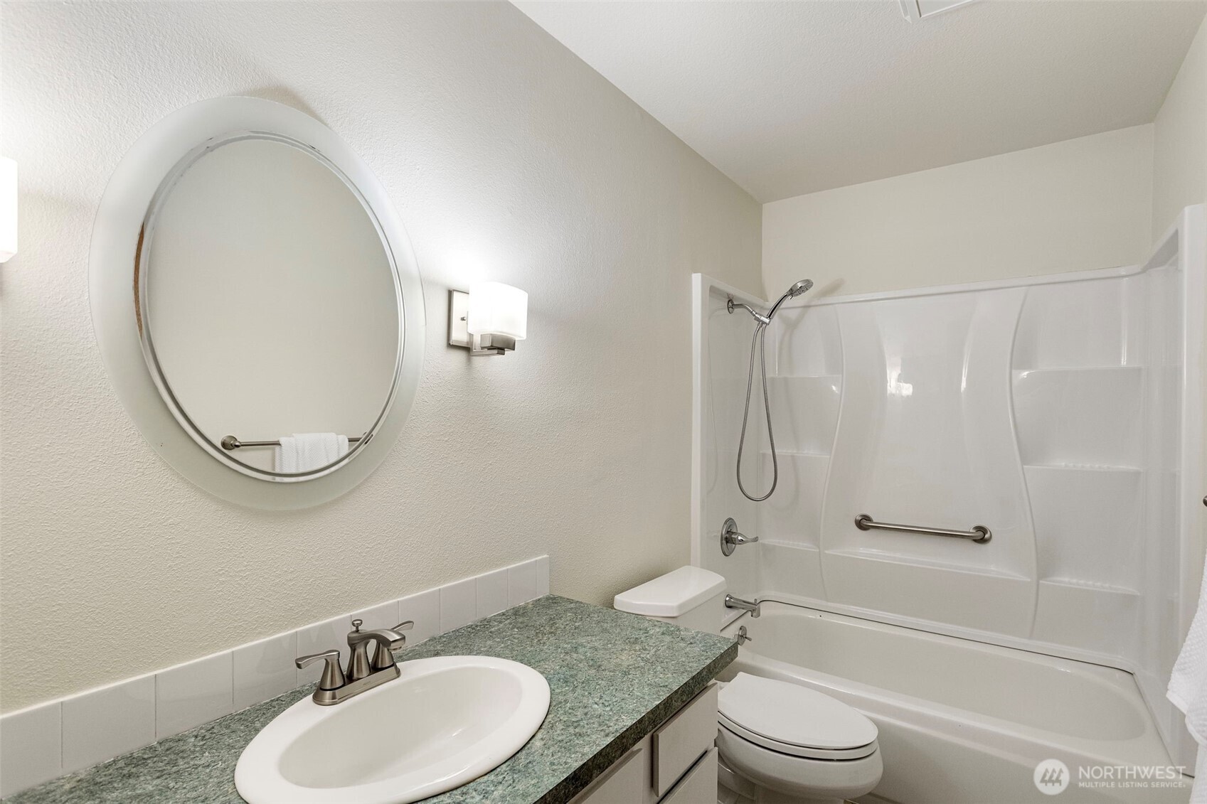 1602 NE 140th Street #N2, Seattle, WA 98125