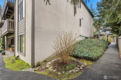 1602 NE 140th Street #N2, Seattle, WA 98125 - Photo 4