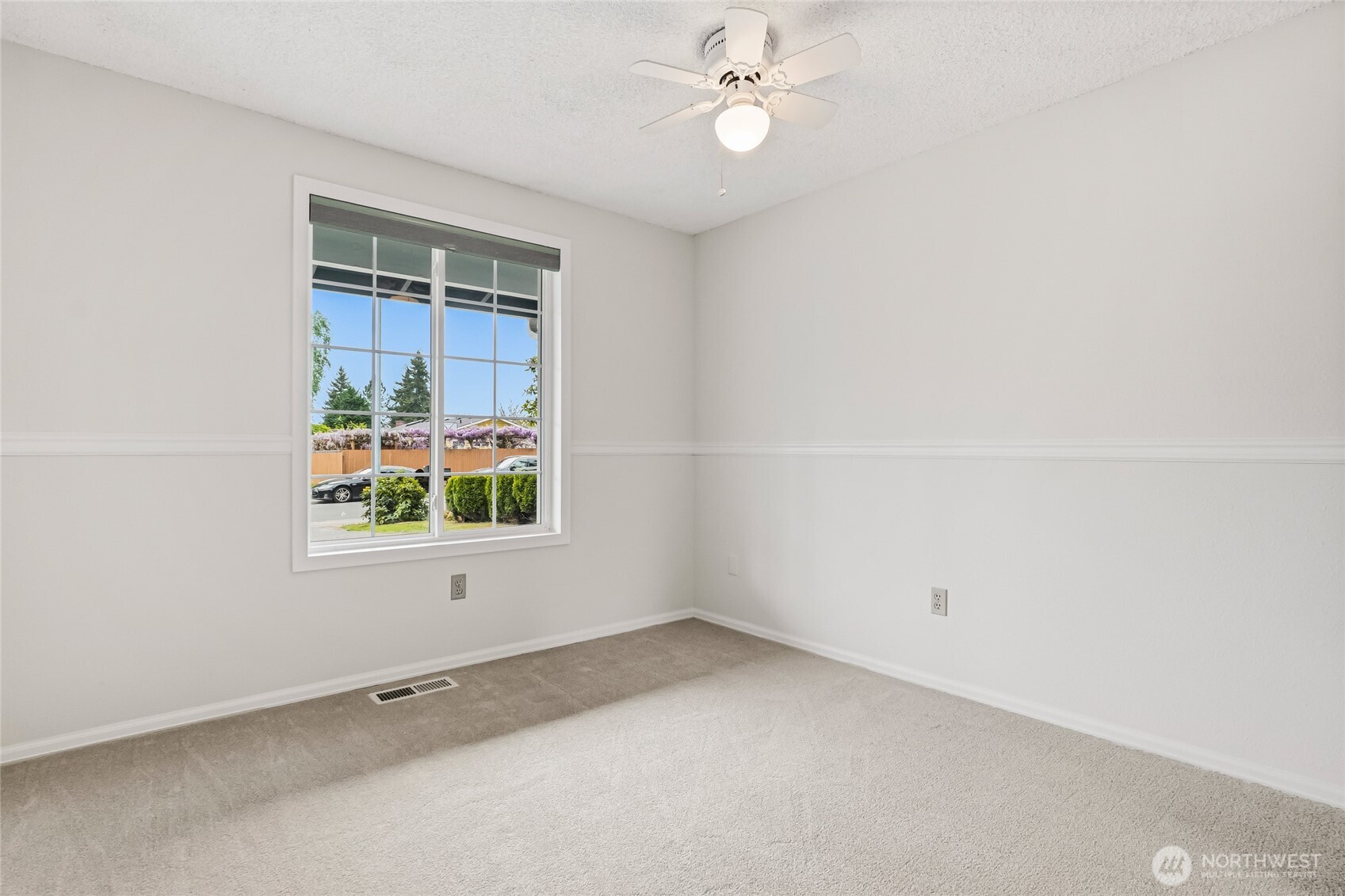 12018 NE 136th Place , Kirkland, WA 98034